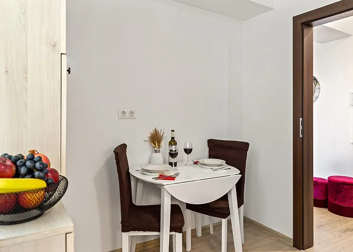 La Vie Est Belle * ブカレスト