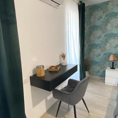 Апартаменты La Vie Est Belle